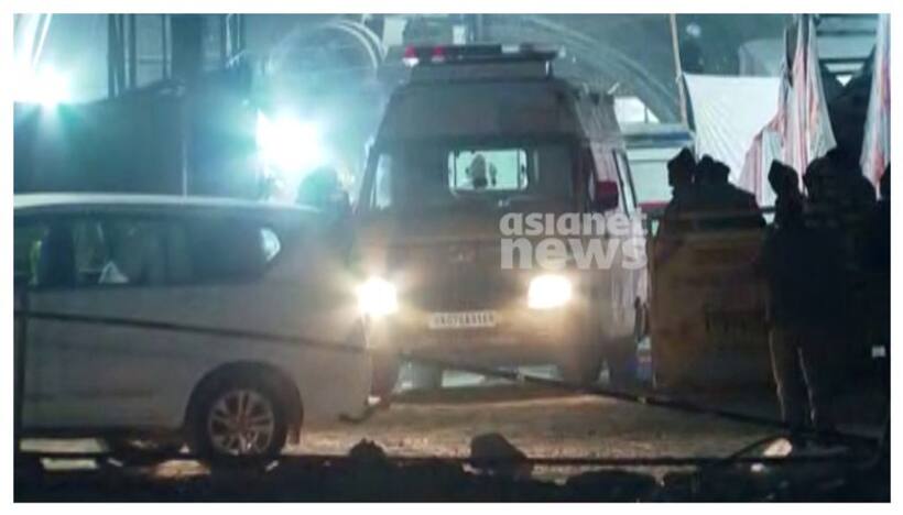 ఉత్తరాఖండ్​ టన్నెల్ రెస్క్యూ ఆపరేషన్ : ఫలించిన శ్రమ.. 17 రోజుల తర్వాత బాహ్య ప్రపంచంలోకి కార్మికులు 