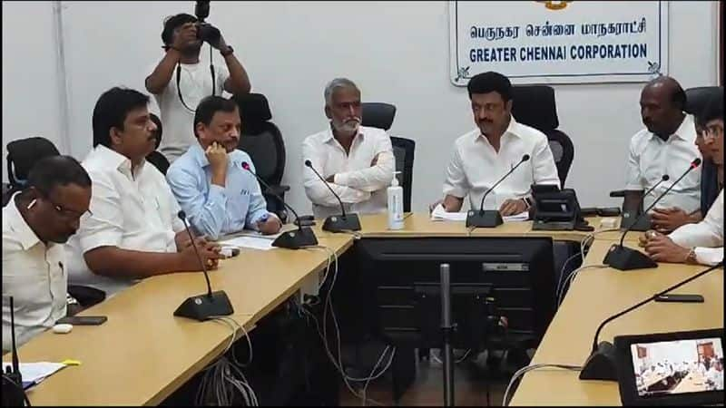 cm mk stalin inspect control room at ripon building in chennai for heavy rain vel