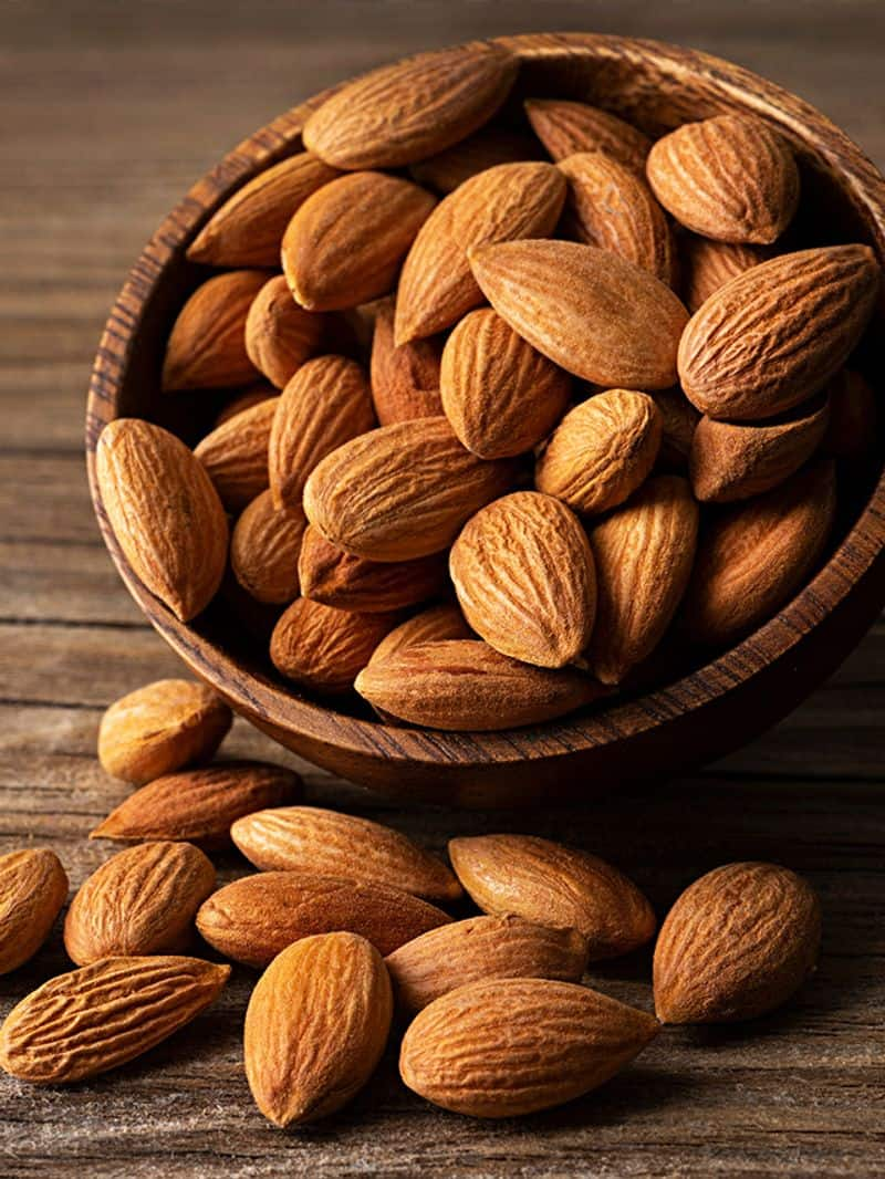  what happens if you eat three almonds every morning? rsl