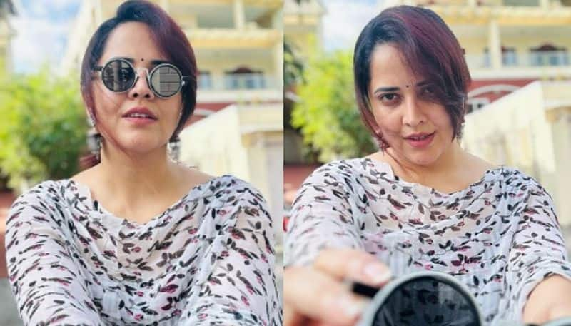 Anasuya Bharadwaj looks beautiful in chudidhar and Sun Glasses NSK