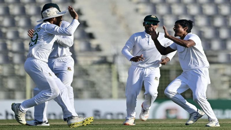 New Zealand Scored 117 Runs for 7 Wickets against Bangladesh in 1st Test Match Sylhet