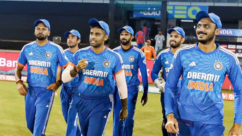 IND vs SA: Team India leaves for South Africa tour; Virat Kohli, Rohit Sharma in the team RMA