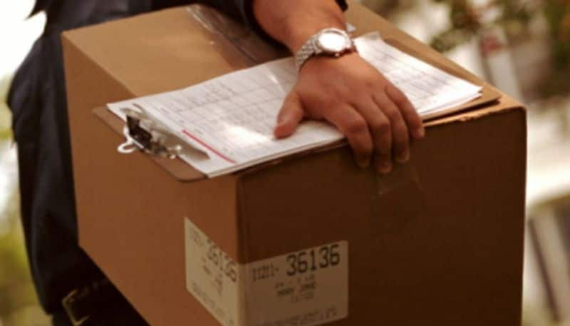 delivery boys steals shipment worth more than 10 lakh from courier company four held in delhi 