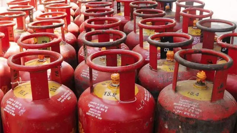 12 LPG cylinders explodes near Symbiosis College in Pune sgb