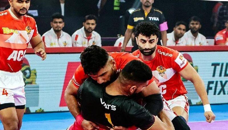 Pro Kabaddi League Gujarat Giants beats Bengaluru Bulls kvn