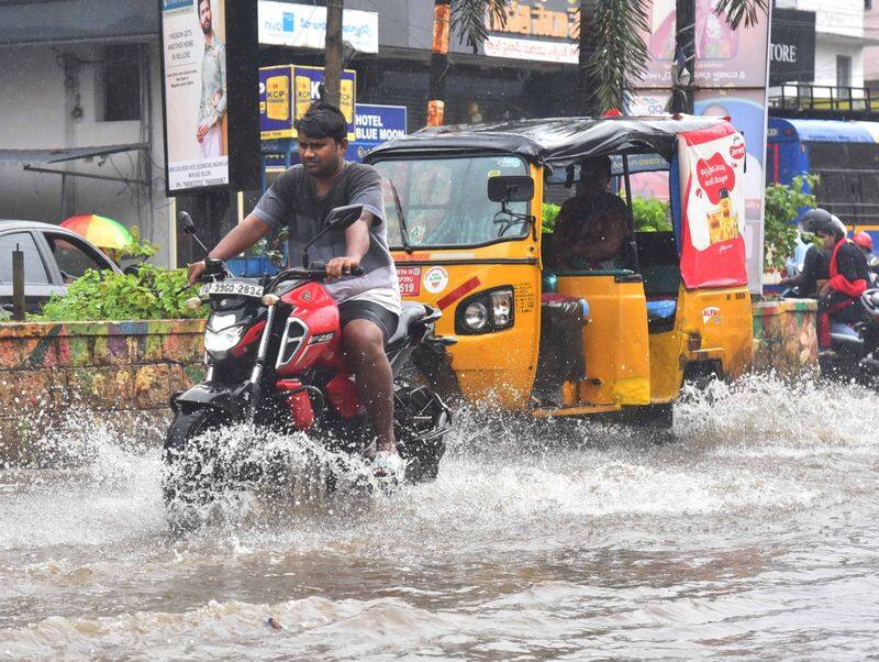 The Meteorological Department has warned that there is a possibility of heavy rain in northern districts today KAK