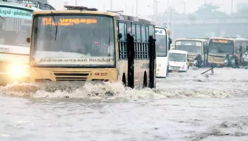 chennai mtc buses operated in less number? passengers flooded in koyambedu chennai rain live updates ans