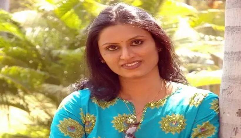 Singer Kausalya: సింగర్ కౌసల్య పేరుతో మోసం, అప్రమత్తం చేసిన టాలీవుడ్ గాయని..