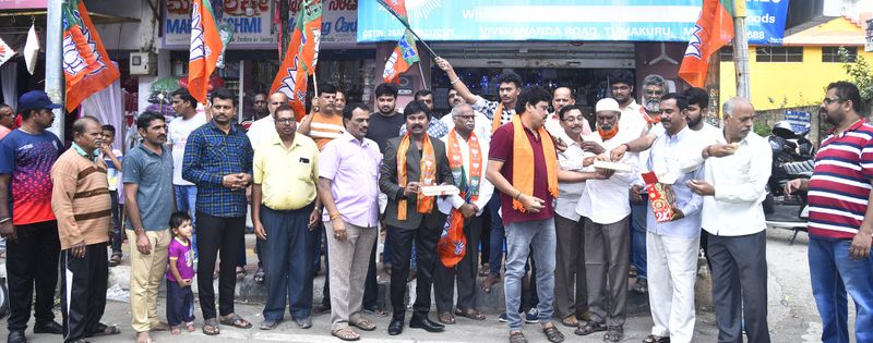 BJP Unprecedented Victory: Activists Celebrate snr