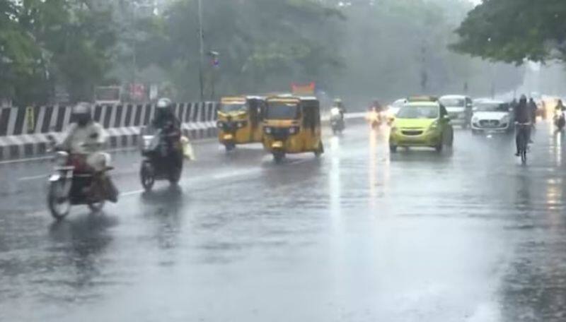 Heavy Rain Tamil Nadu Government Declared Public Holiday on December 5 for 4 districts ans