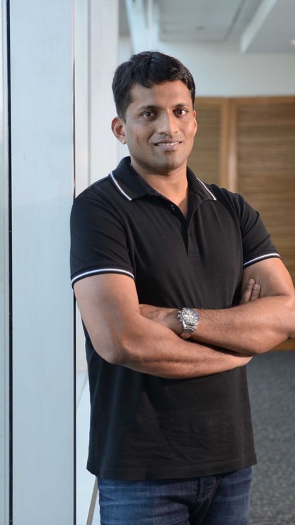 <p>रिपोर्ट का दावा है,BYJU'S प्रमुख बायजू रविन्द्रन में कर्मचारियों को सैलरी देने के लिए बैंगलुरू स्थित घर गिरवी रख दिया है। हालांकि इसके बाद भी कर्मचारियों की सैलरी अटकी हुई है। <br />
 </p>
