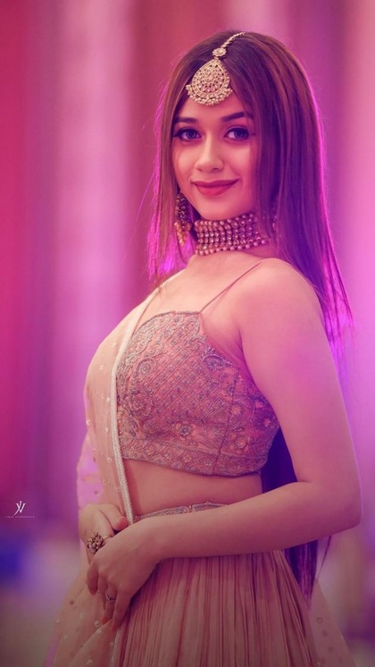 भाई की शादी में लगेंगी हूर,कॉपी करें Jannat Zubair के 10 आउटफिट