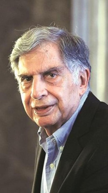 <p>रतन टाटा एक दिन में तीन करोड़ से ज्यादा रुपए कमा लेते हैं।<br />
 </p>
