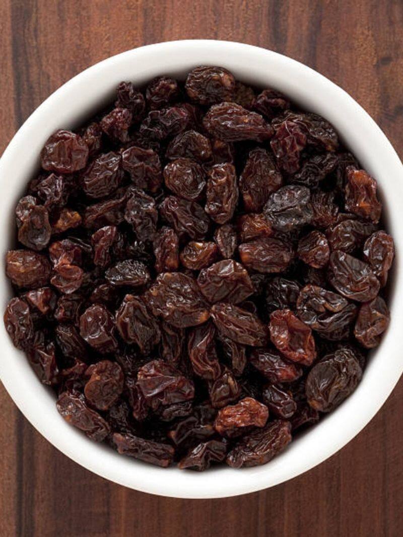 health benefits of having raisins regularly