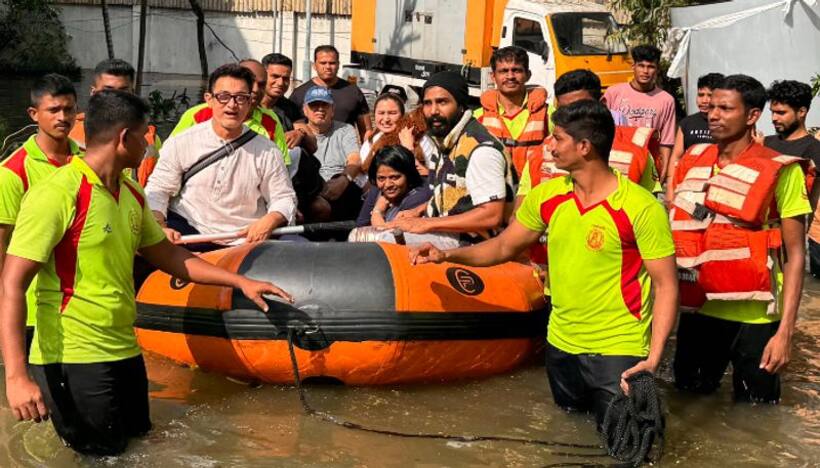 చెన్నై వరదల్లో  అమీర్ ఖాన్‌, విష్ణు విశాల్‌.. కరెంట్‌ లేదు, సిగ్నల్‌ లేదంటూ వేడుకున్న నటుడు..  ఏం చేశారంటే..