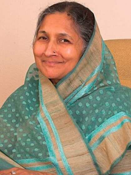 <p>देश की सबसे अमीर महिला सावित्री जिंदल ने मुकेश अंबानी को मात देते हुए 2023 में सबसे ज्यादा दौलत में इजाफा किया है। 2023 में उनकी संपत्ति में खूब बढ़ोतरी हुई।<br />
 </p>
