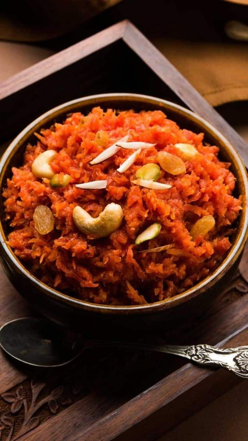 Gajar ka halwa ingredients in hindi gajar ka halwa kaise banate hai how to make gajar ka halwa step by step kxa 