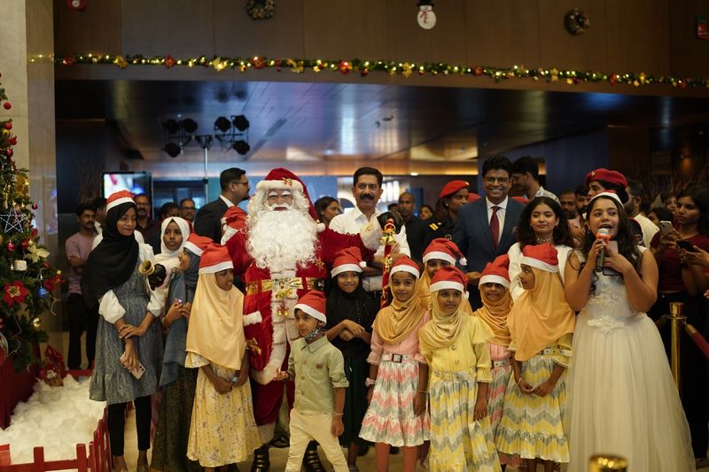 christmas tree lighting ceremony crowne plaza kochi