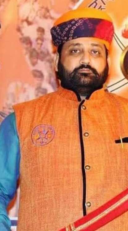 <p>श्री राष्ट्रीय राजपूत करणी सेना के राष्ट्रीय अध्यक्ष सुखदेव सिंह गोगामेड़ी की जयपुर में उनके घर में घुसकर हत्या कर दी गई थी।<br />
 </p>

