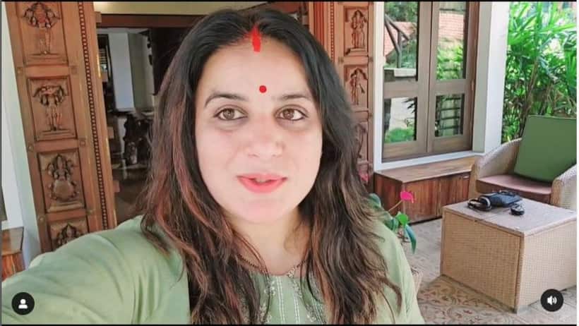 Actress Pooja Gandhi visits nostalgic 'Mungaru Male' house after marriage: WATCH what she said