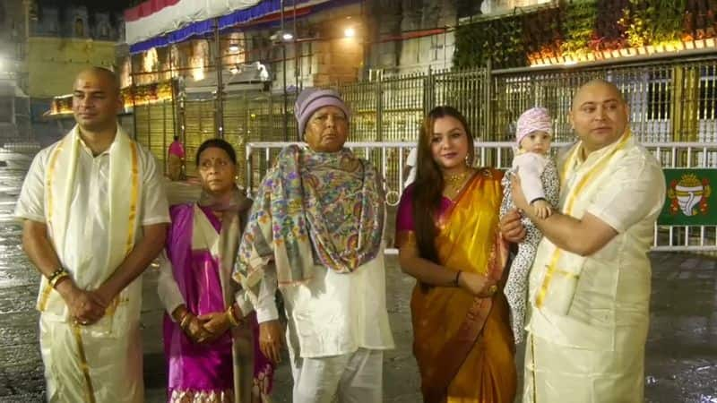 bihar former cm lalu prasad yadav visit tirupati temple with his family members vel