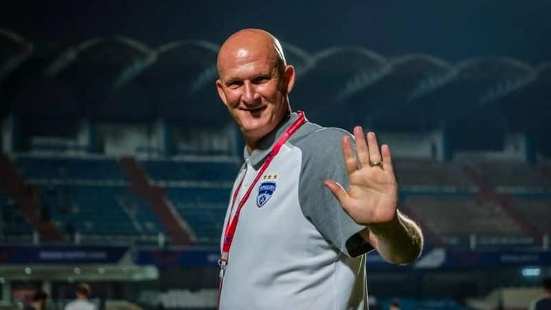 football Thank You Simon Supporters extend gratitude to Coach Grayson as he bids adieu to Bengaluru FC snt