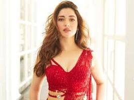 Tollywood Heroines : బాలీవుడ్ మాయ.. కెరీర్ కోసం తమ రూల్స్ ను బ్రేక్ చేసిన హీరోయిన్లు.!
