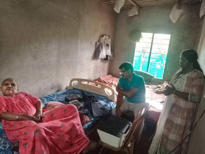 వేళ్లు లేని వ్యక్తికి ఆధార్ : బయోమెట్రిక్ నమోదు తప్పనిసరి కాదన్న కేంద్ర మంత్రి రాజీవ్ చంద్రశేఖర్