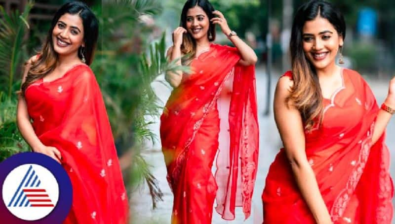 Serial Actress Sara annaiah in Red Colour saree, Fans comments Beautiful Vin