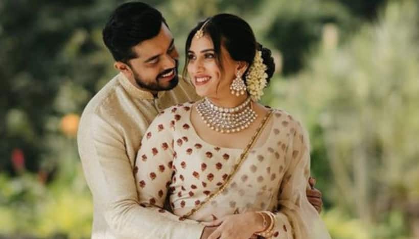 Malayalam actor Jayaram's daughter Malavika gets engaged; Check wedding details