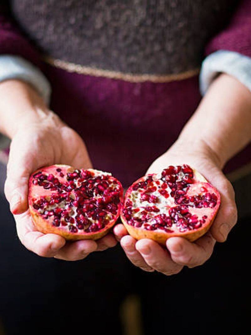 know the health benefits of eating pomegranate regularly