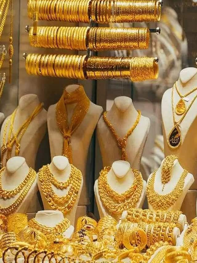 gold silver update: Gold prices dip Rs 220, silver falls Rs 200, trading at Rs 75,800 per kg-sak