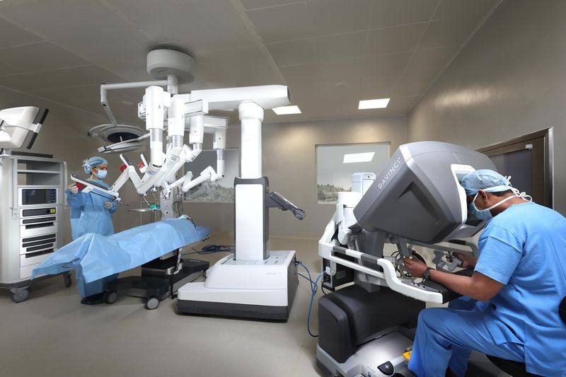 Rajagiri hospital robotic surgery center kochi