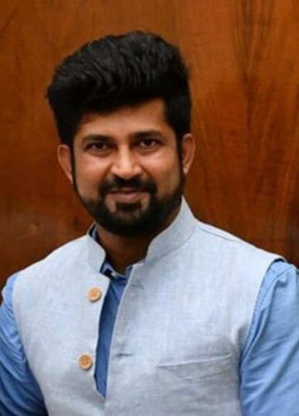 कौन है BJP सांसद प्रताप सिम्हा,जिनके पास के जरिए संसद पहुंचे आरोपी