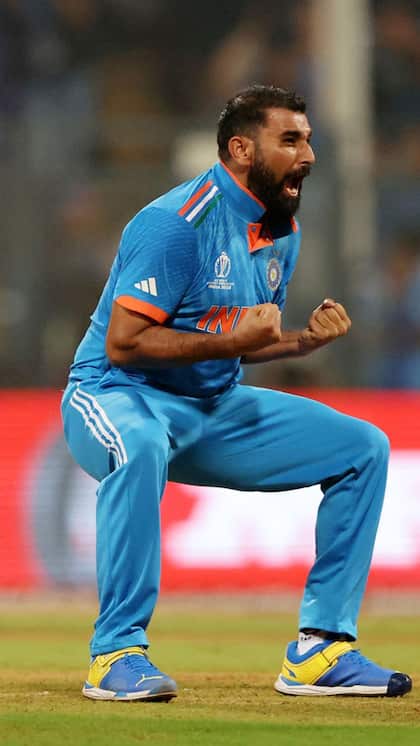 <p>मोहम्मद शमी ने विश्व कप में सात मैचों में शानदार गेंदबाजी करते हुए सर्वेधिक 24 विकेट लिए थे और भारत को कई मैच जिताए थे।</p>
