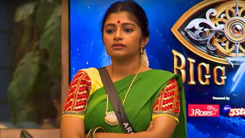 Bigg Boss twist VJ Archana gifts her ticket to finale points to poornima ravi gan