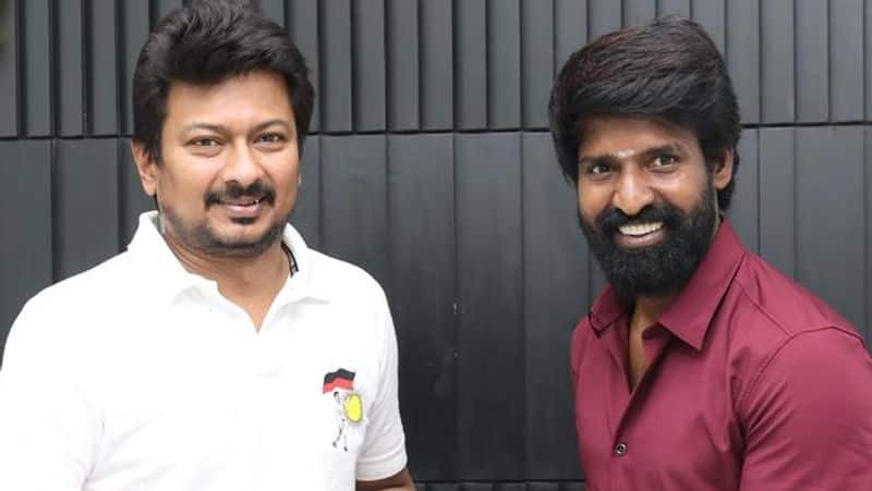 Actor soori gives chennai Flood relief fund rupees 10 lakhs to Udhayanidhi Stalin gan