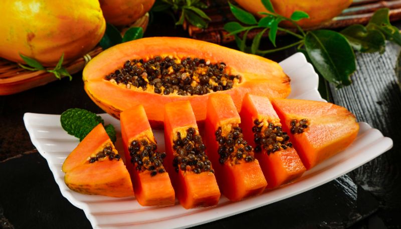 Health benefits of eating papaya on an empty stomach