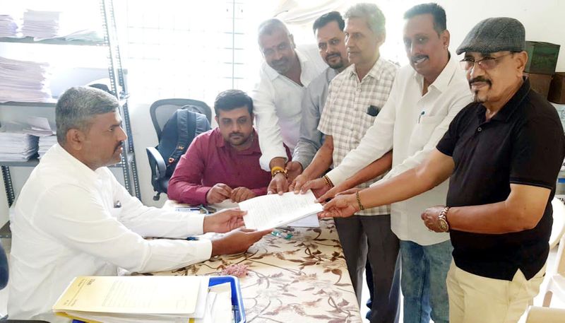 Nanjangudu  JDS candidate Subrahmanya submits nomination papers snr