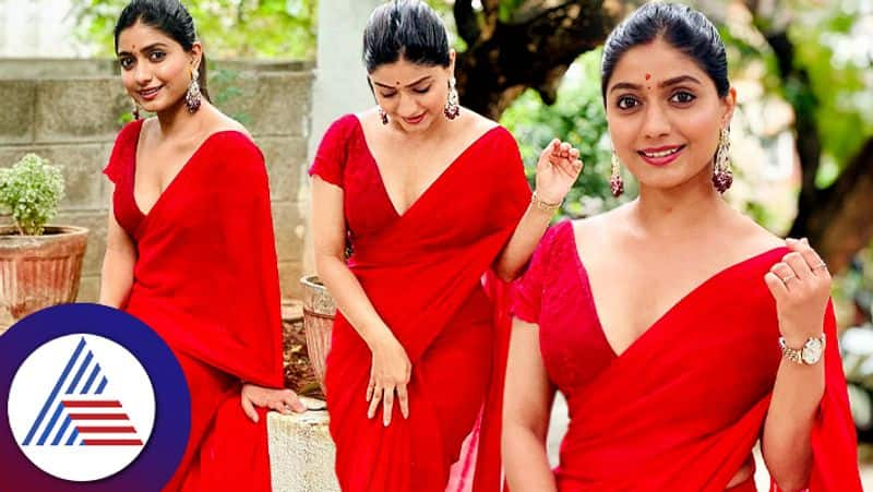 Katheyondu Shuruvagide actress Akshatha Deshpande red saree look pav