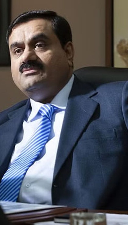 <p>गौतम अडानी की कंपनी नवंबर माह में एक दिन में 55 हजार करोड़ रुपये का प्रॉफिट गेन किया है। इससे उनके शेयर्स की कीमत भी बढ़ गई है।<br />
 </p>
