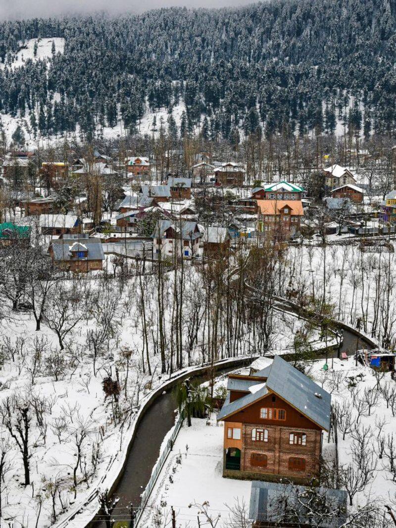 kashmir season first snowfall zkamn