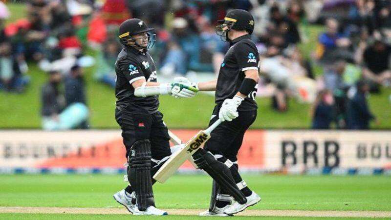 New Zealand won the first ODI against Bangladesh by 44 runs under the DLS method at Dunedin rsk