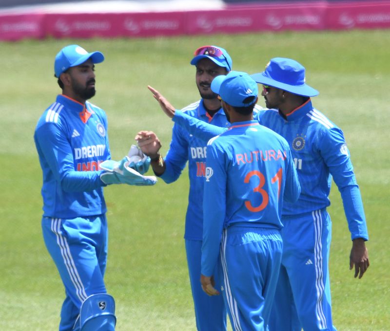 India beat South Africa by 8 wickets in the first ODI to go 1-0 up ksp