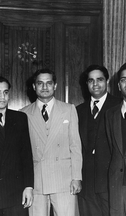 <p>भारत को क्रिकेट की पहली जीत भी विजय हजारे की कप्तानी में ही मिली थी। विजय हजारे ने बल्लेबाजी के साथ गेंदबाजी में भी हाथ आजमाए थे।<br />
 </p>
