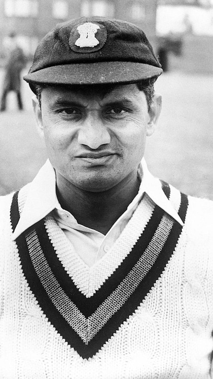 <p>विजय हजारे ने क्रिकेट में भारतीय टीम को नई पहचान दिलाई थी। उनके शानदार प्रदर्शन के चलते टीम ने कई मुकाम हासिल किए थे।<br />
 </p>
