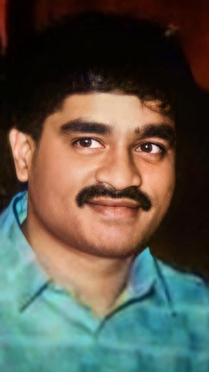 <p>रिपोर्ट्स की माने तो दाऊद का आलीशान बंगला कराची के पहाड़ी इलाके में स्थित है यह समुद्र तट के पास है। इस बंगले में 24 घंटे ISI का कड़ा पहरा रहता है।</p>
