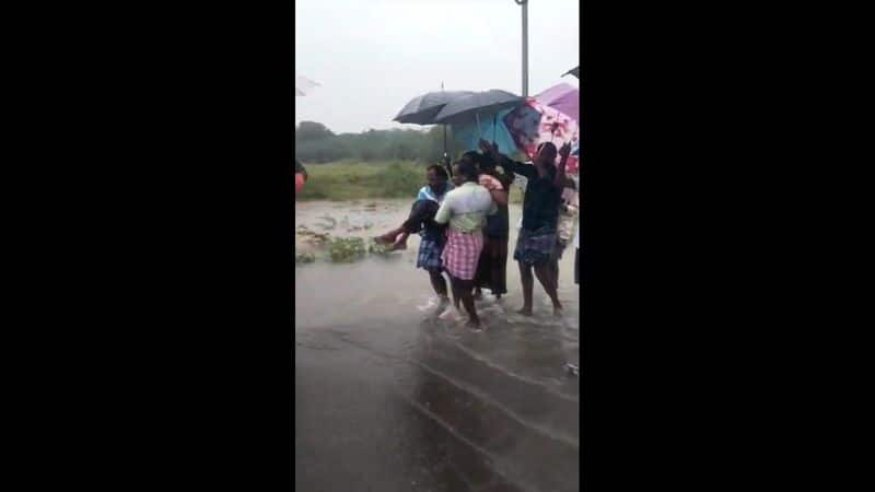 pregnant lady rescued from flood in virudhunagar district vel