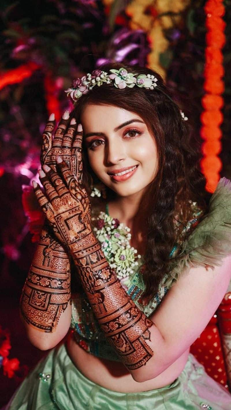 Shrenu Parikh wedding photos bridal outfits kxa 