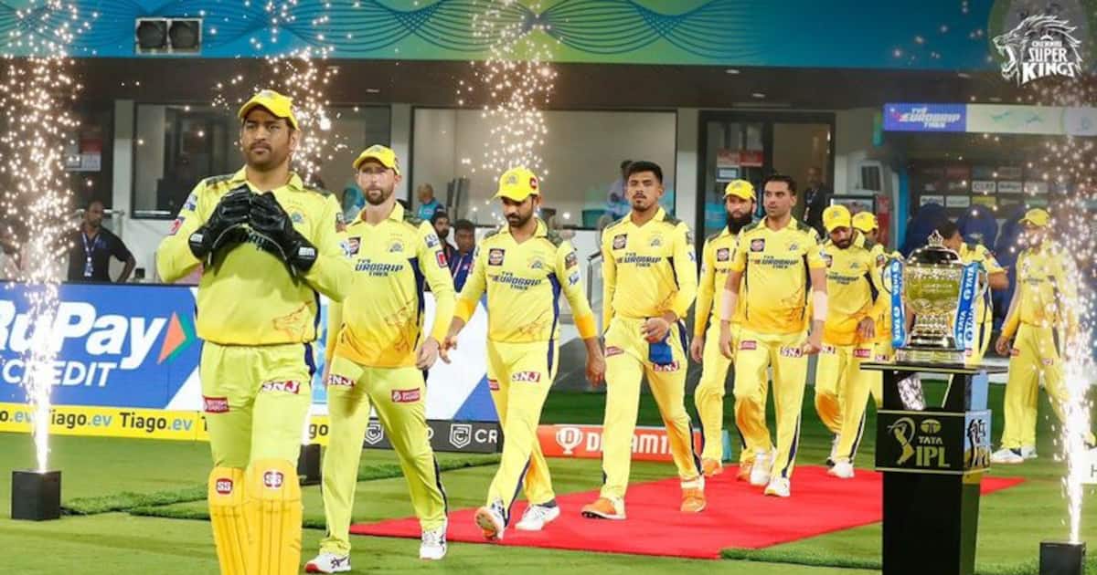 CSK IPL 2025 Retention list చెన్నై సూప‌ర్ కింగ్స్ రిటైన్ చేసుకున్న ఆట